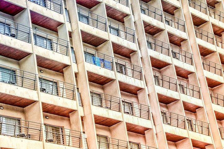 Serwis klimatyzatorów czy nagrzewnic – jak znaleźć dobrą firmę do tego
